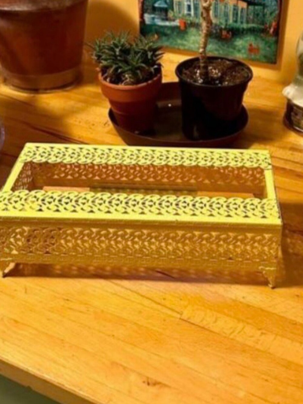 Genuine Vintage!  Old Hollywood Yellow Filigree Metal Tissue Box Cover